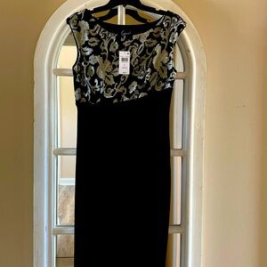 Macy’s Connected Apparel 8p long champagne and black dress- never worn